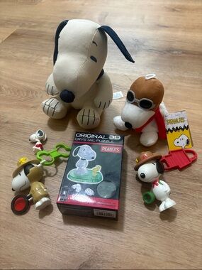 Bundle Peanuts Snoopy Plush & Toy & Puzzle